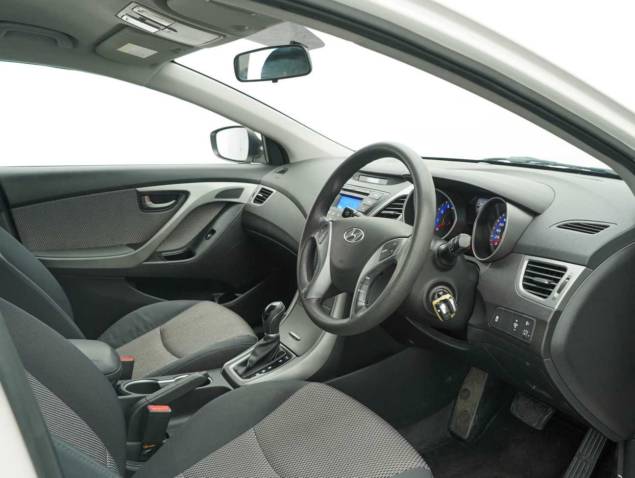 terpakai 2015 Hyundai Elantra Premium 1.6