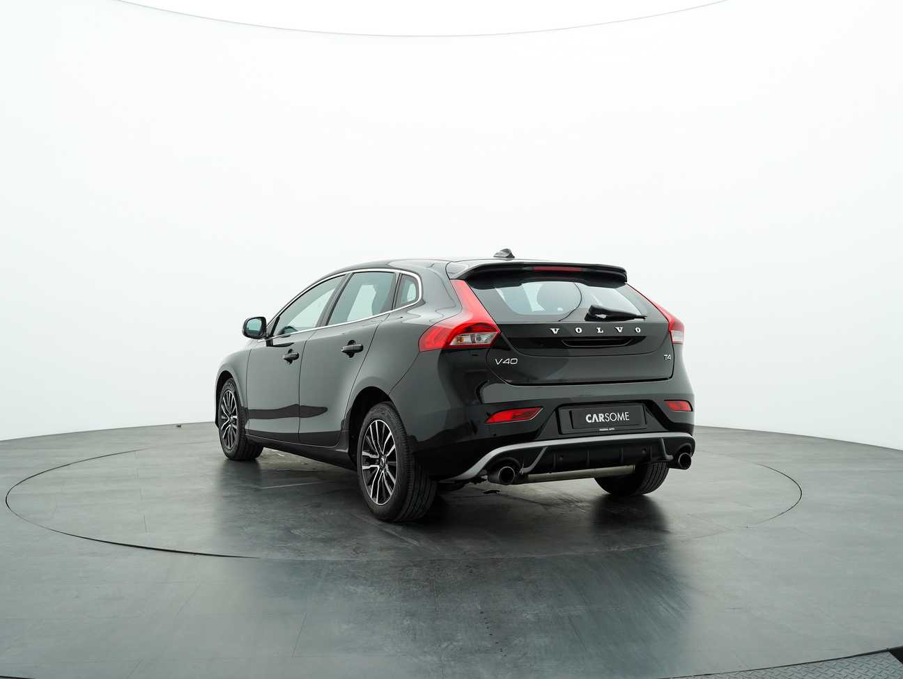 used 2018 Volvo V40 T4 2.0