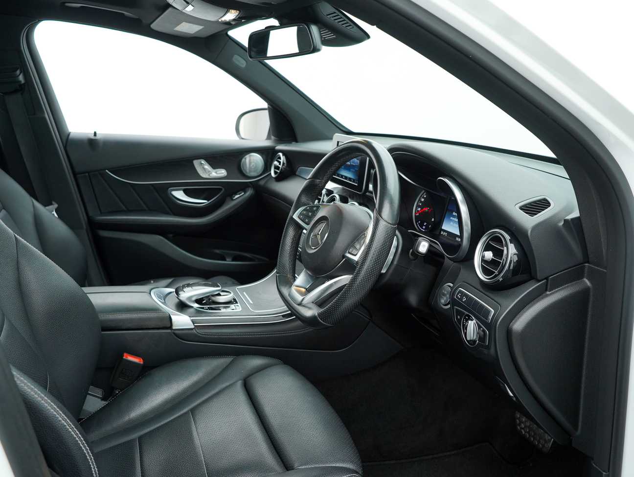 used 2017 Mercedes-Benz GLC250 4MATIC AMG Line 2.0