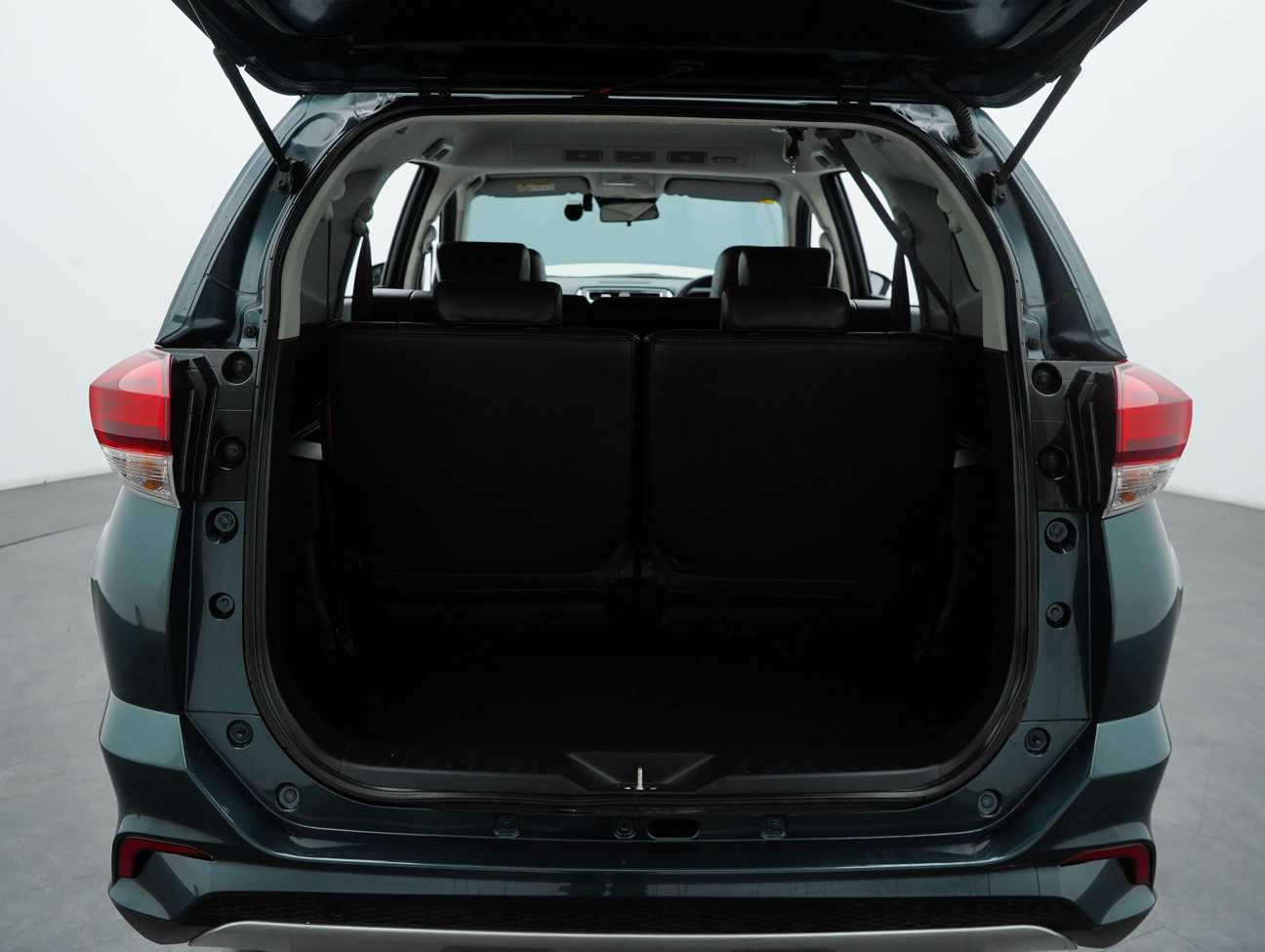 terpakai 2020 Perodua Aruz AV 1.5