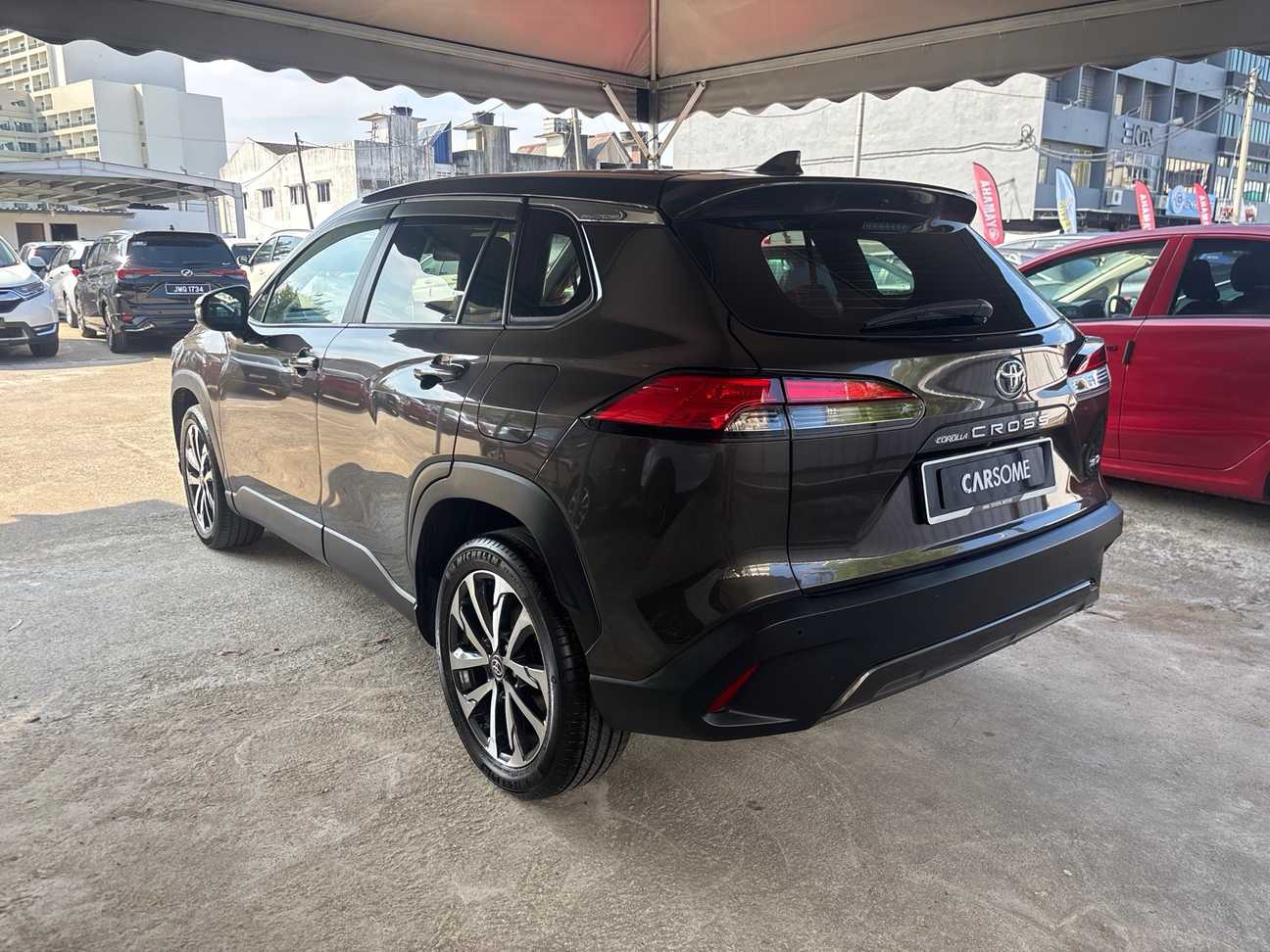 terpakai 2021 Toyota Corolla Cross V 1.8