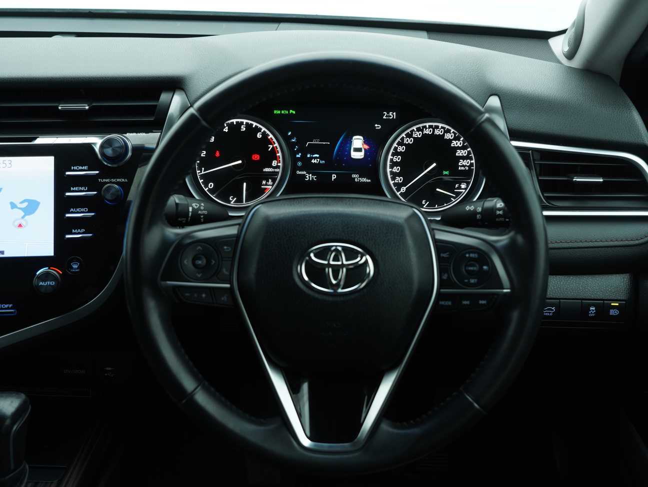 used 2019 Toyota Camry V 2.5