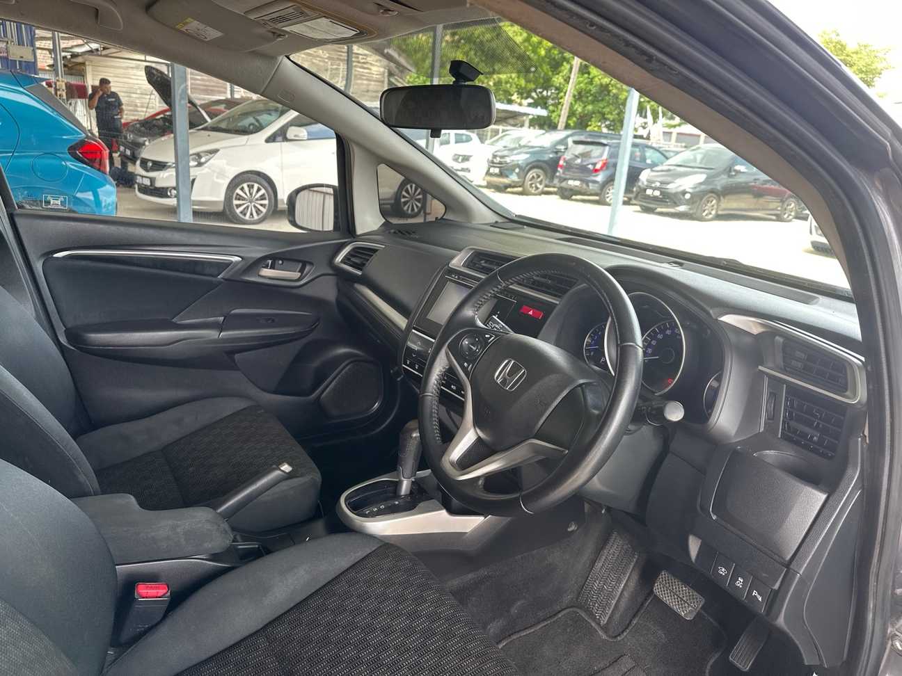 used 2015 Honda Jazz V 1.5