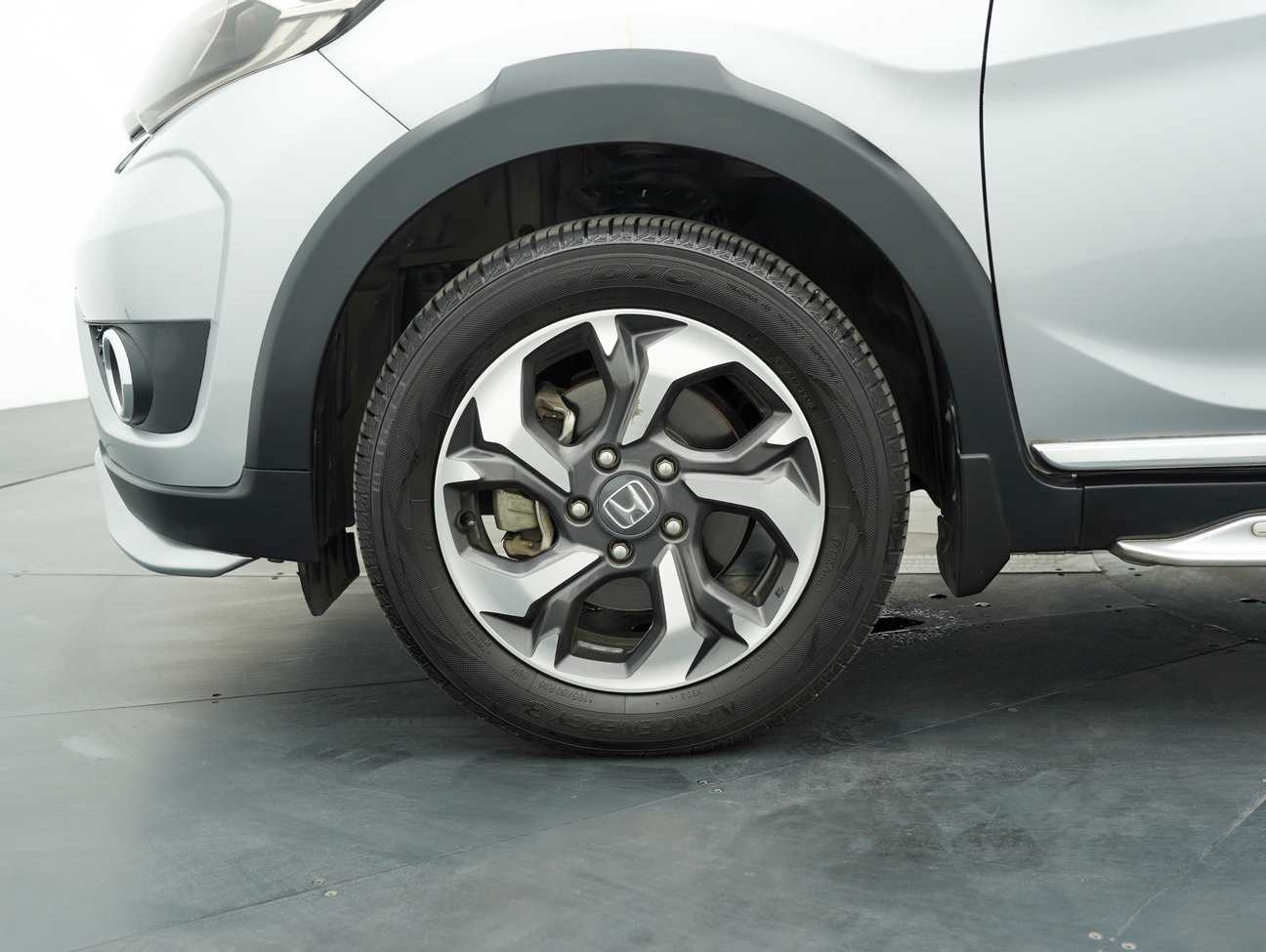 used 2017 Honda BR-V V 1.5