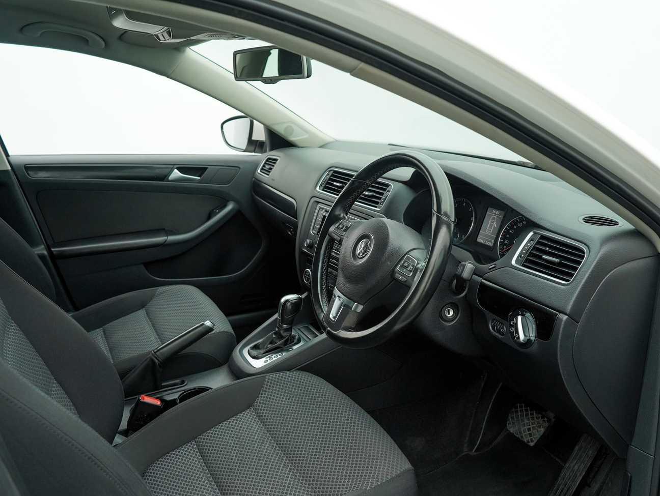 terpakai 2014 Volkswagen Jetta TSI 1.4