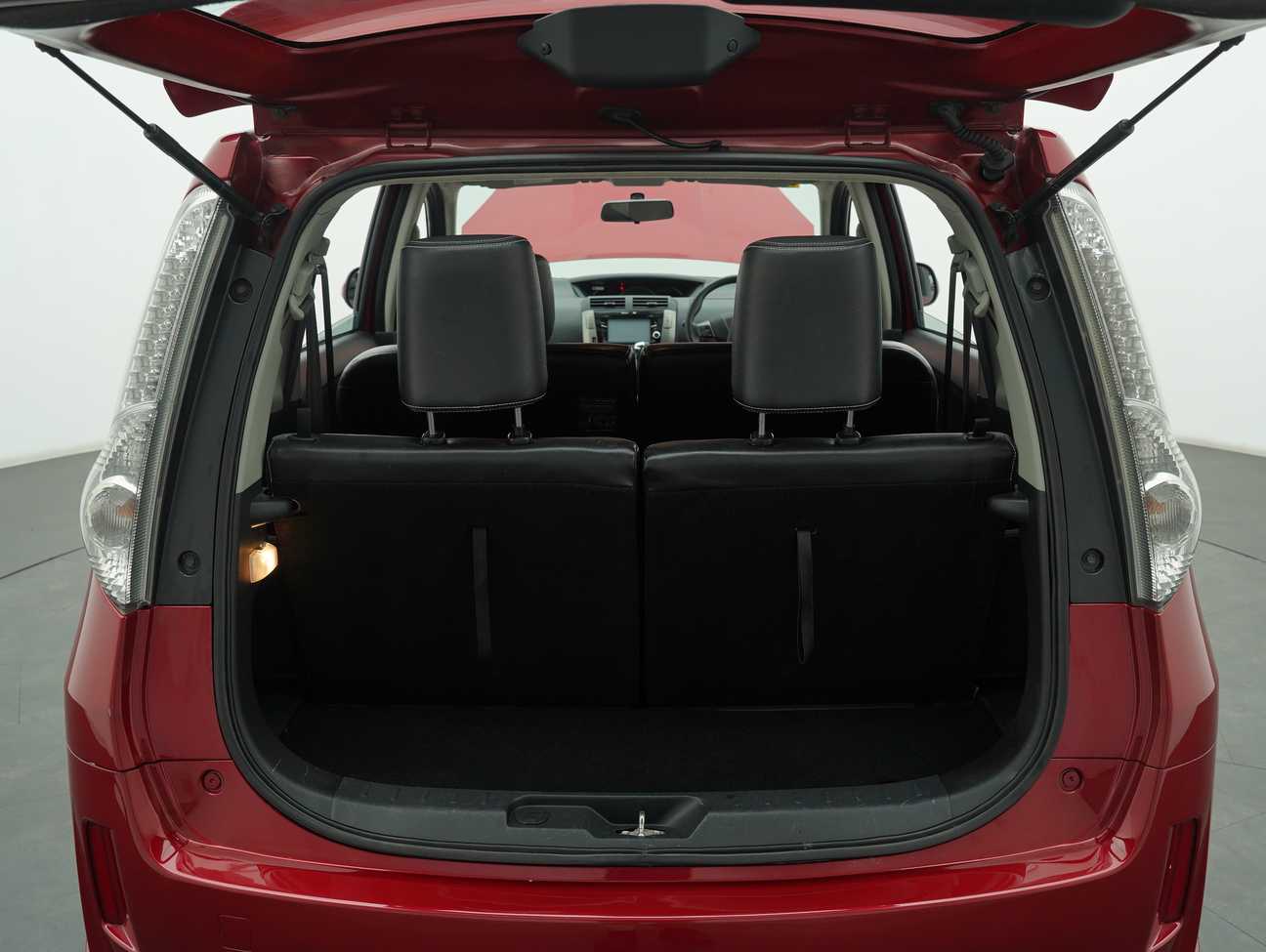 terpakai 2014 Perodua Alza Advance 1.5