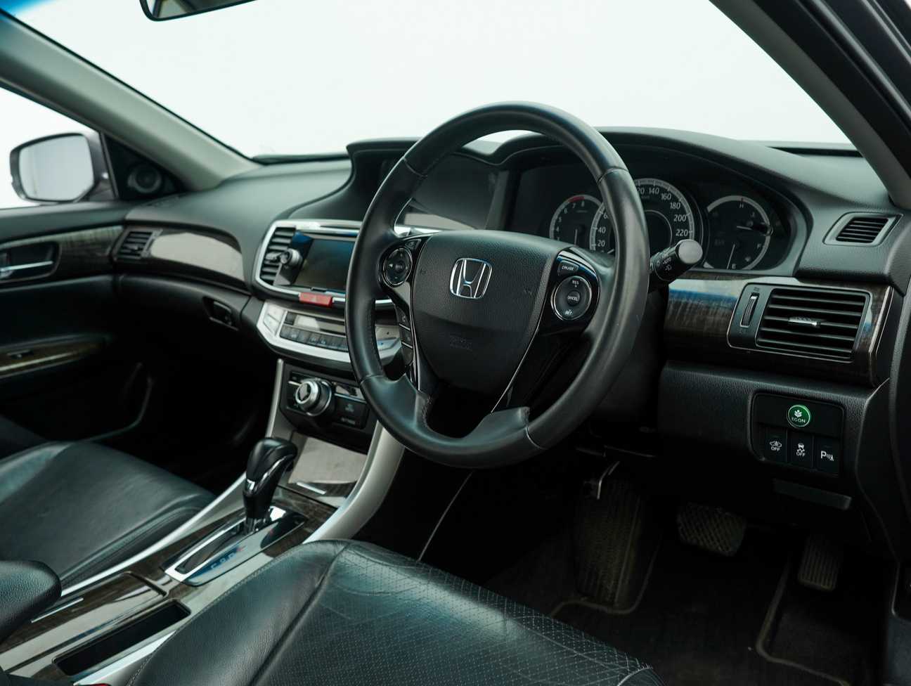 used 2015 Honda Accord VTi-L 2.0