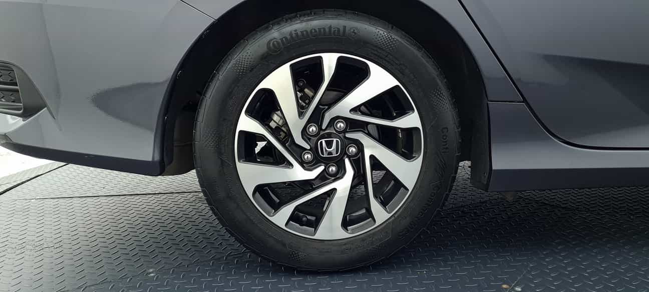 terpakai 2017 Honda CIVIC I-VTEC 1.8