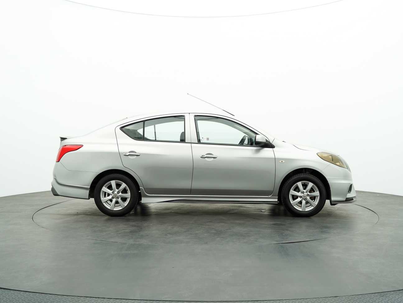 terpakai 2014 Nissan Almera E 1.5