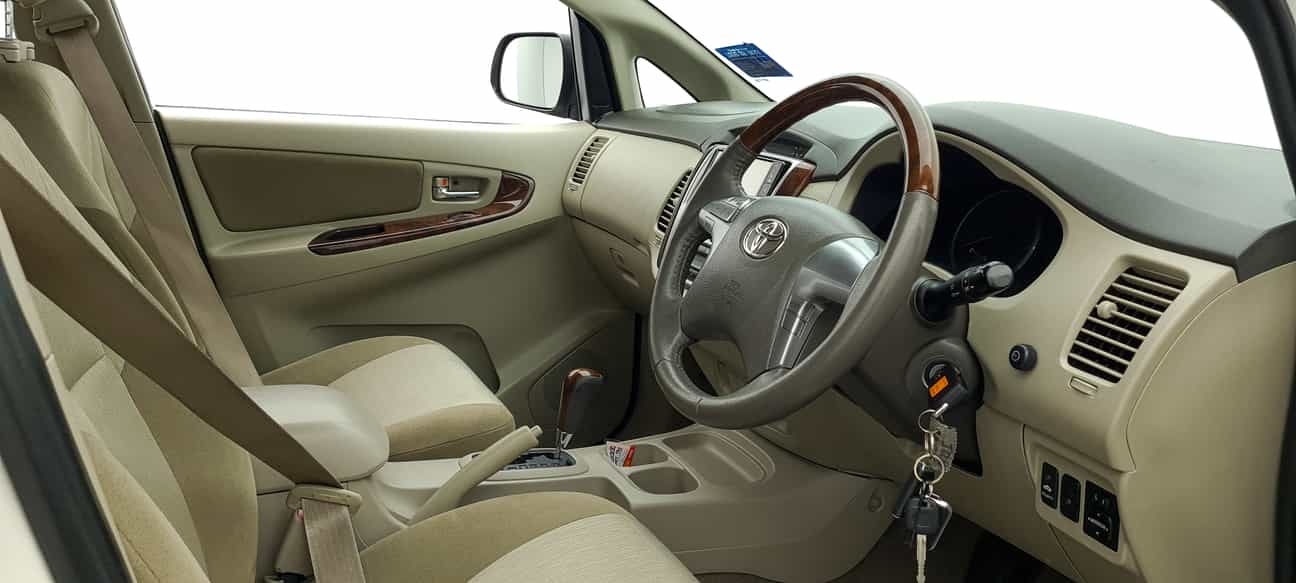 used 2014 Toyota INNOVA G 2.0