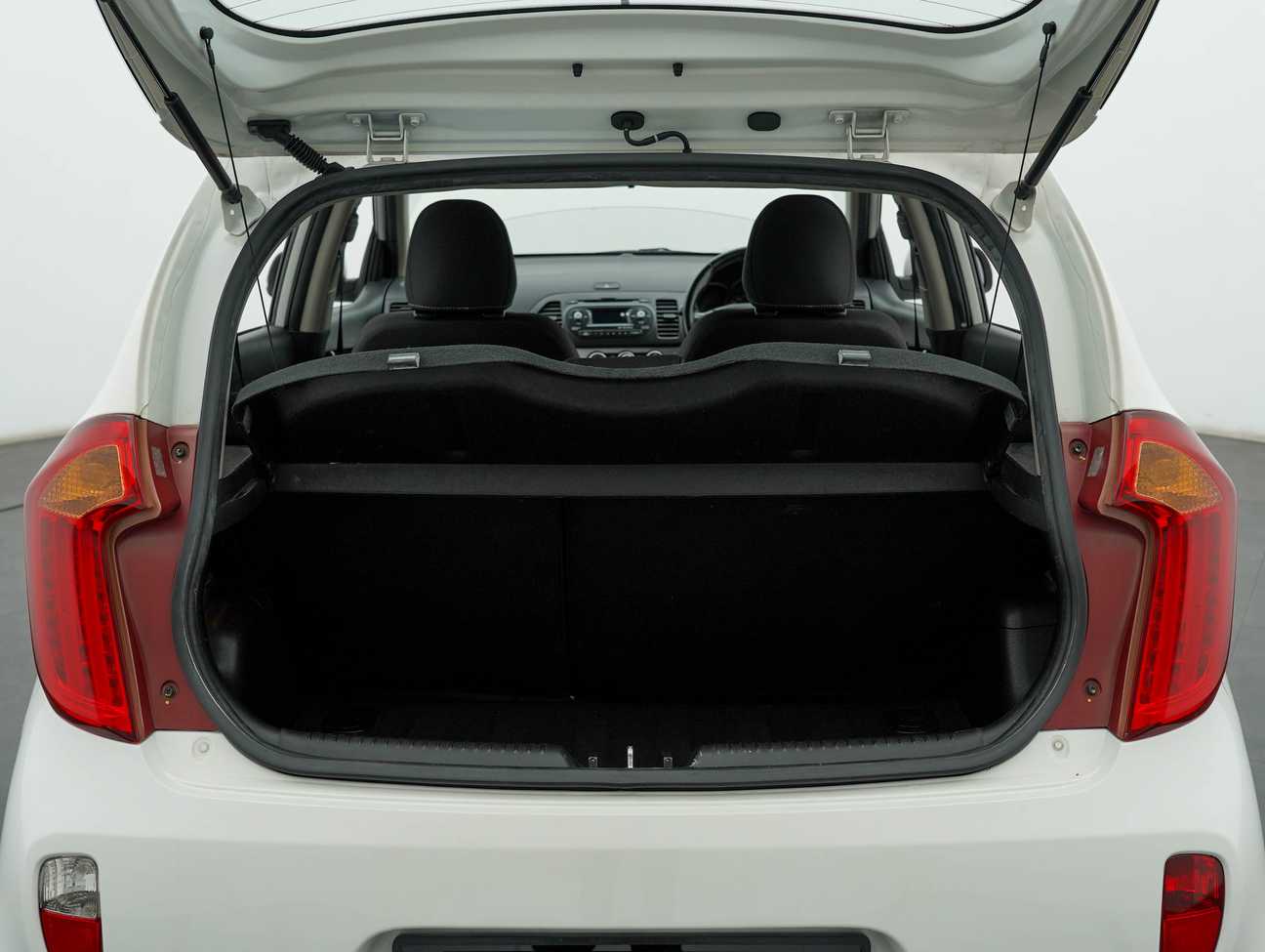 terpakai 2014 Kia Picanto  1.2