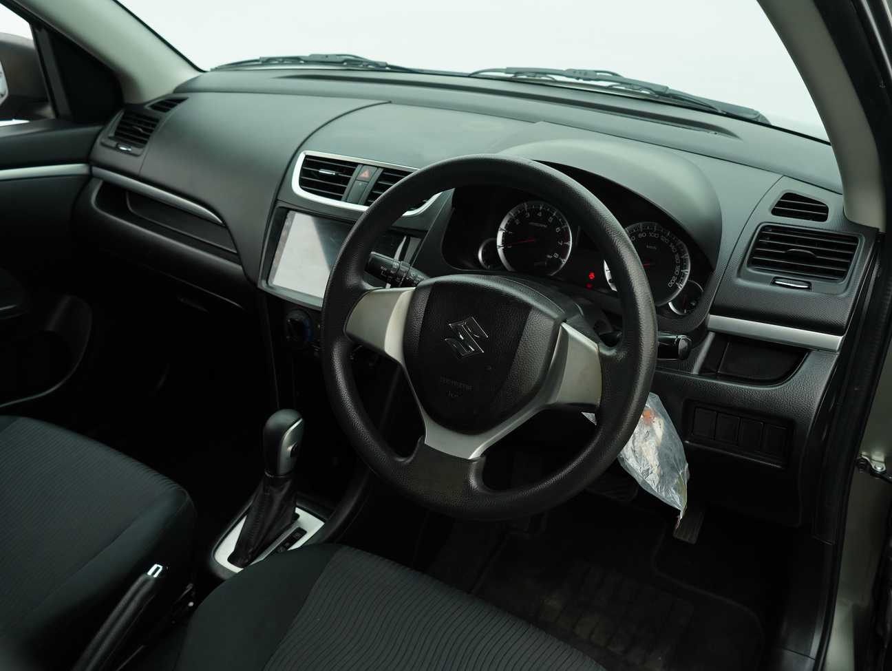 terpakai 2013 Suzuki Swift GL 1.4