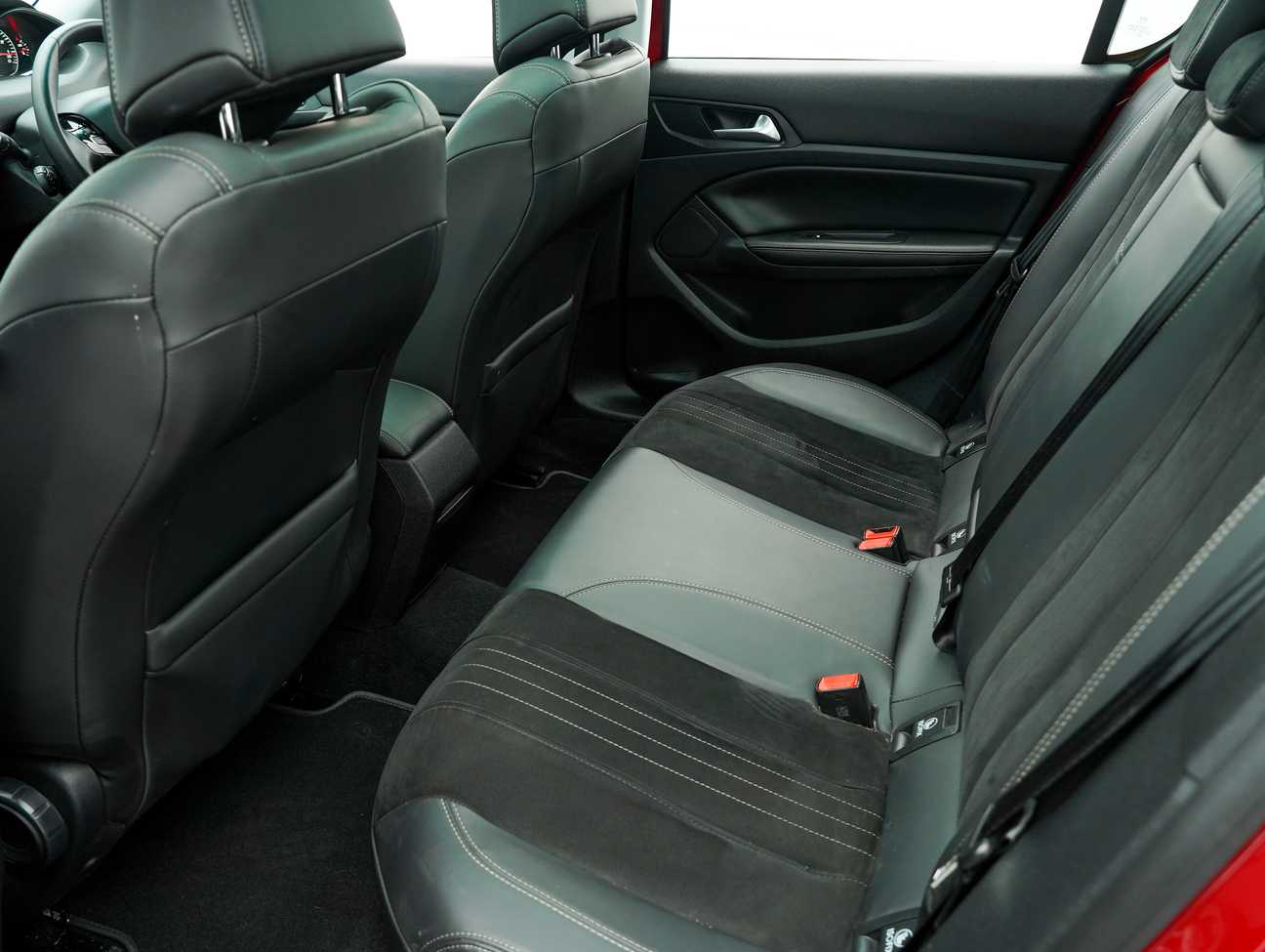 terpakai 2015 Peugeot 308 THP 1.6