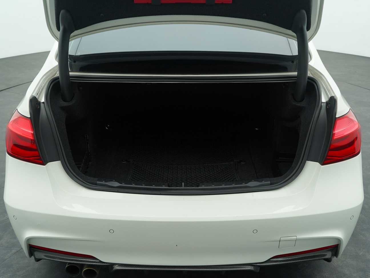 terpakai 2015 BMW 330i M Sport 2.0