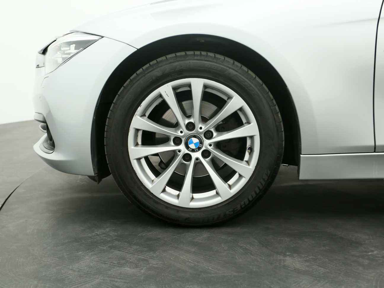 used 2016 BMW 320i Sport Line 2.0