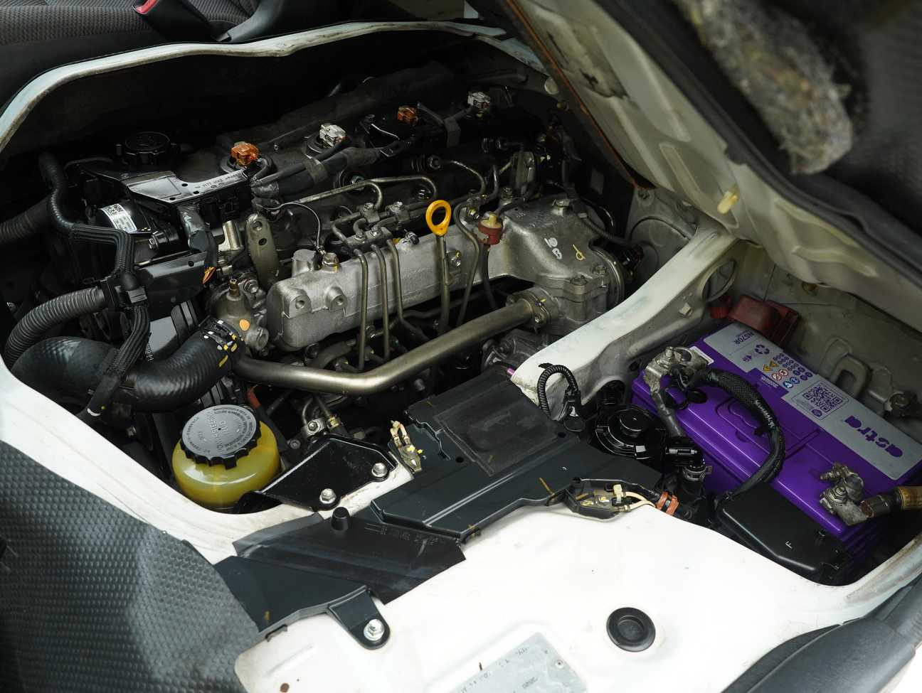 terpakai 2014 Toyota Hiace Panel Van 2.5