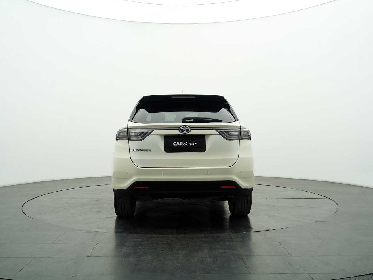 used 2016 Toyota Harrier Premium Advanced 2.0