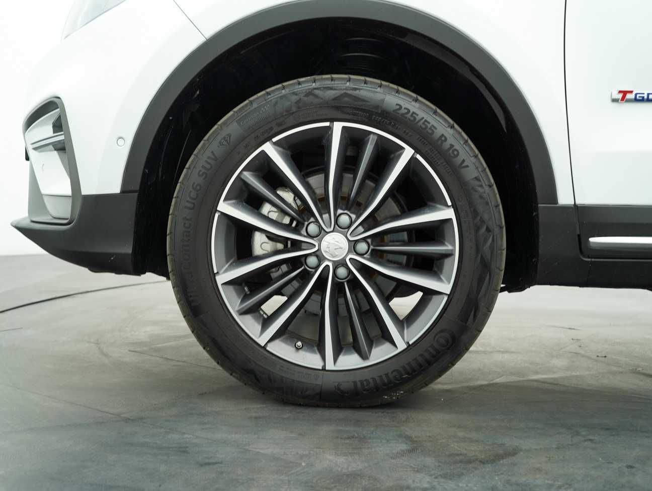 used 2022 Proton X70 Premium 1.8