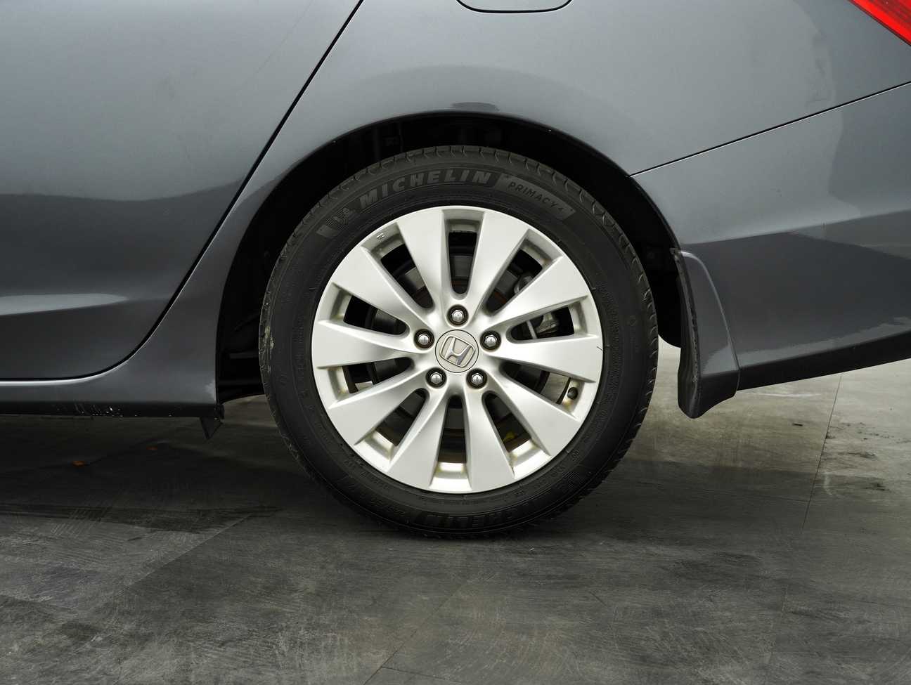 terpakai 2016 Honda Accord i-VTEC VTi-L 2.0