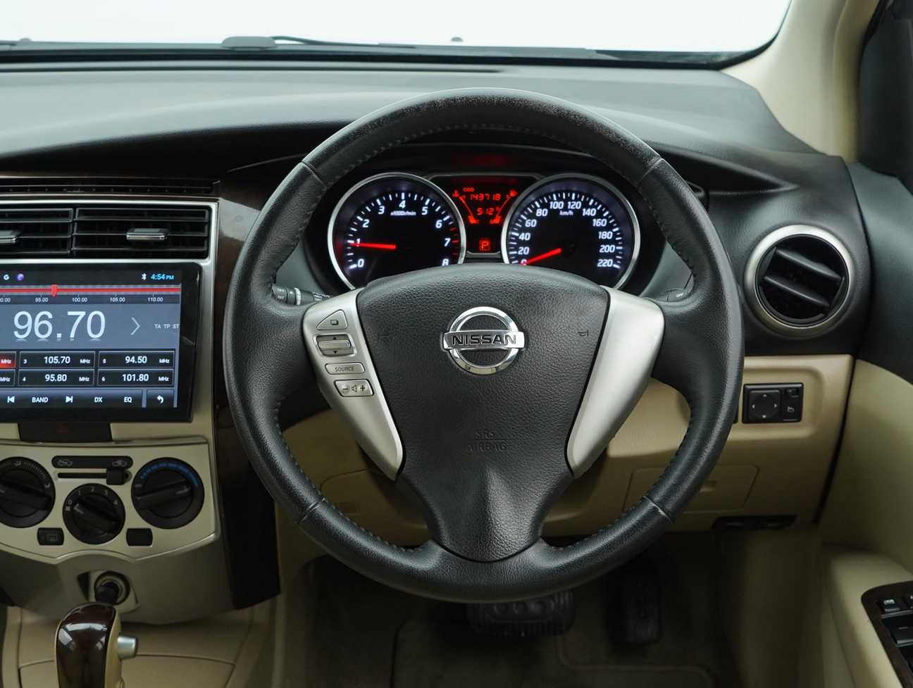 used 2013 Nissan Grand Livina Comfort 1.8