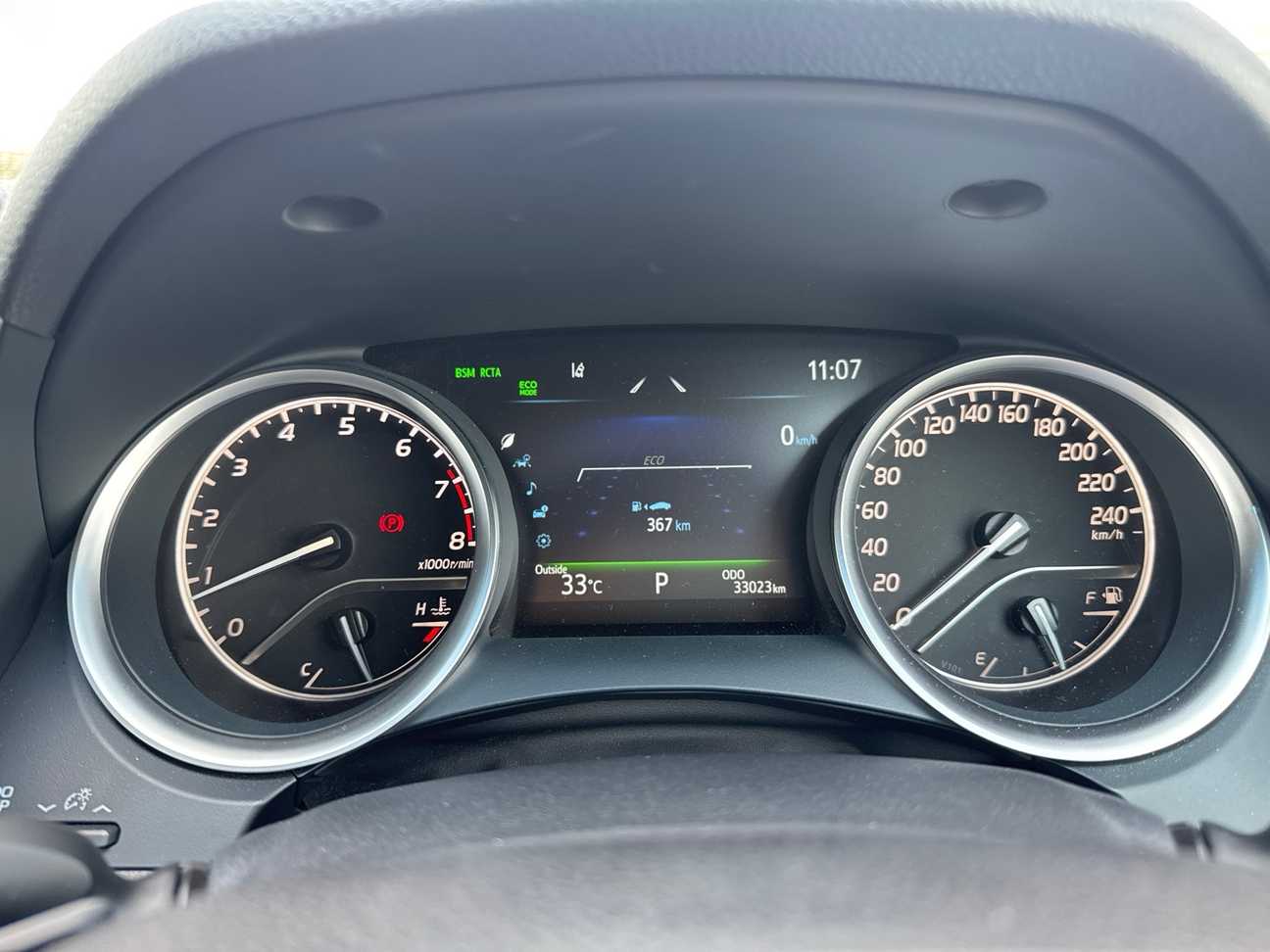 terpakai 2023 Toyota Camry V 2.5