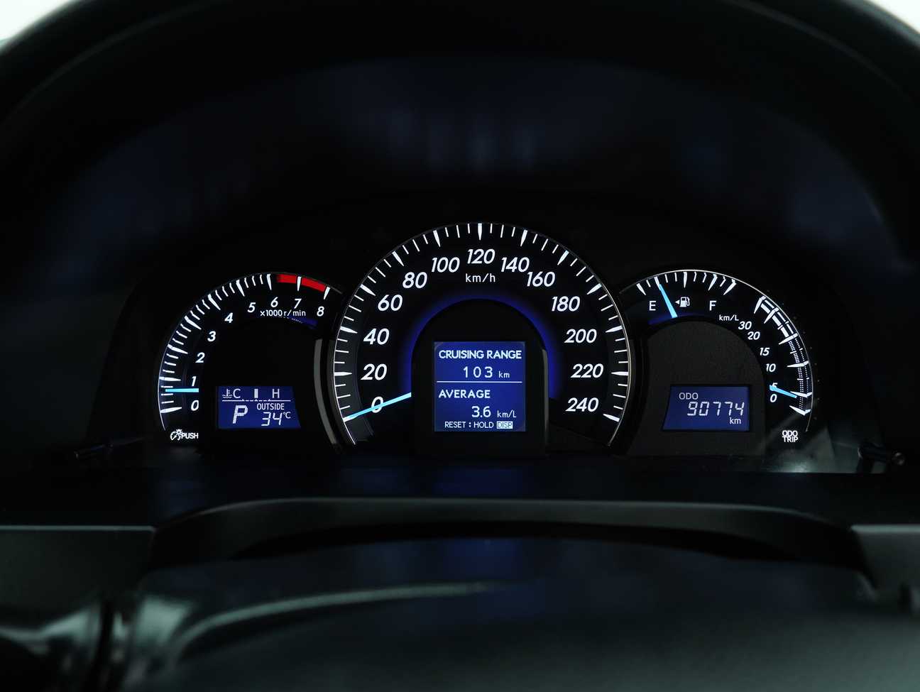terpakai 2014 Toyota Camry GX 2.0