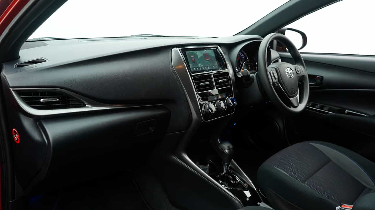 used 2021 Toyota YARIS E 1.5