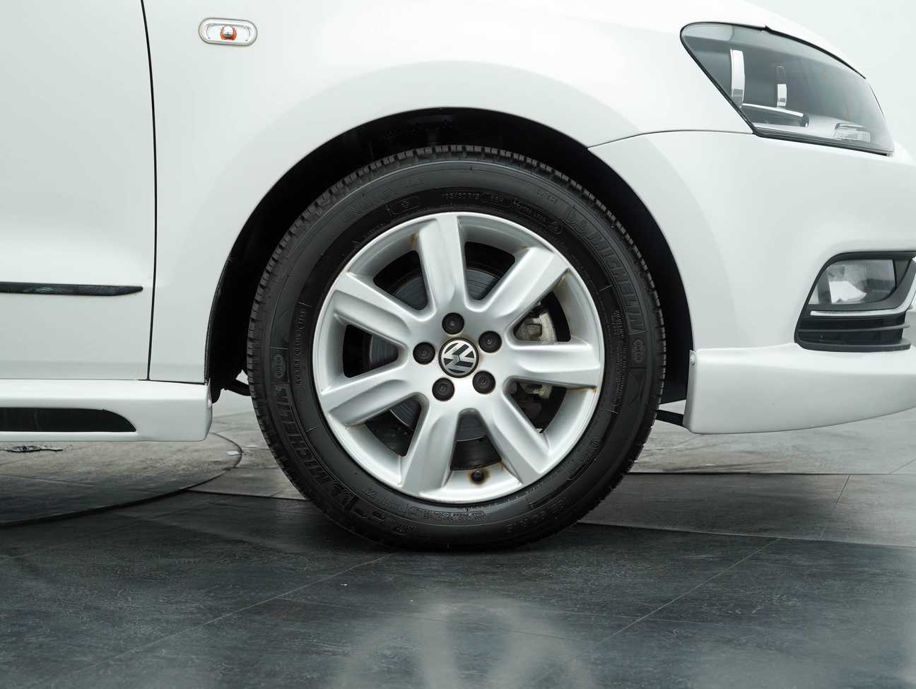 terpakai 2019 Volkswagen Polo Comfortline 1.6