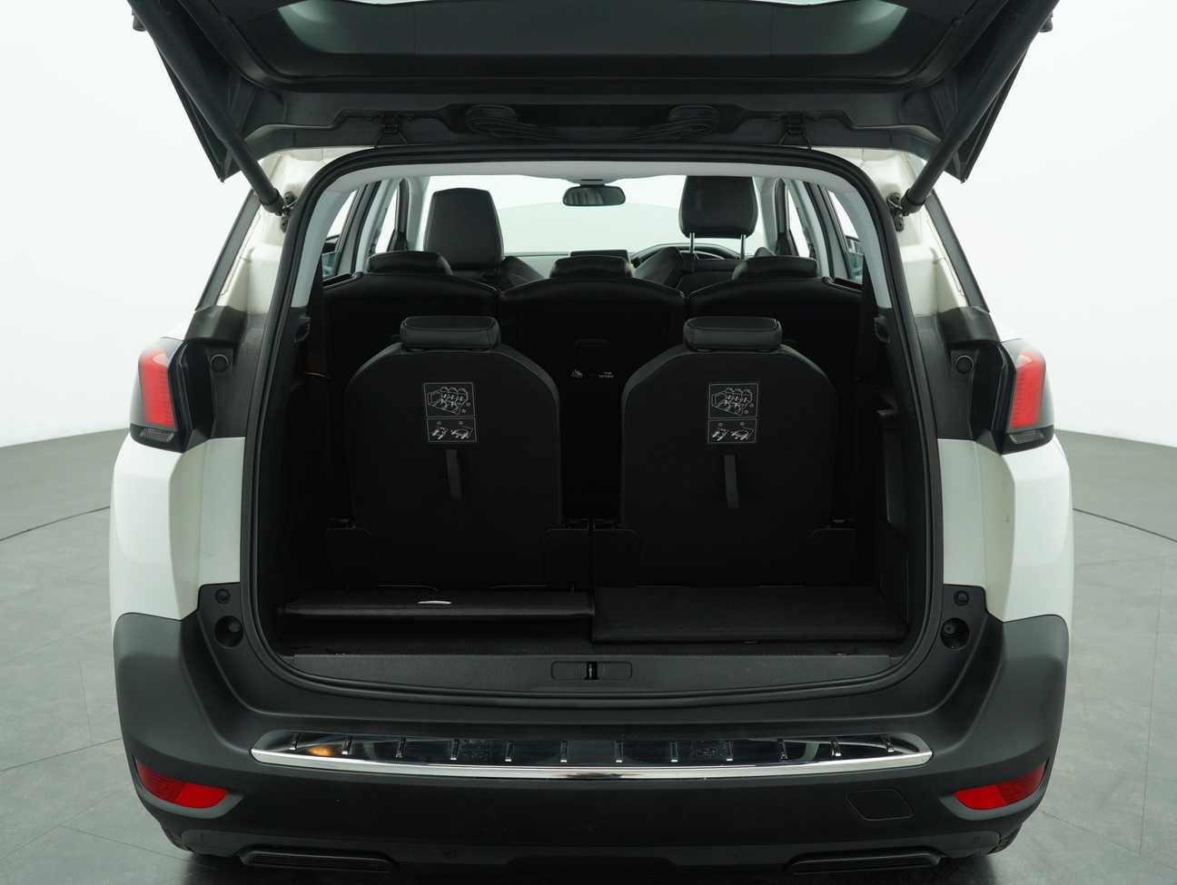 used 2018 Peugeot 5008  1.6