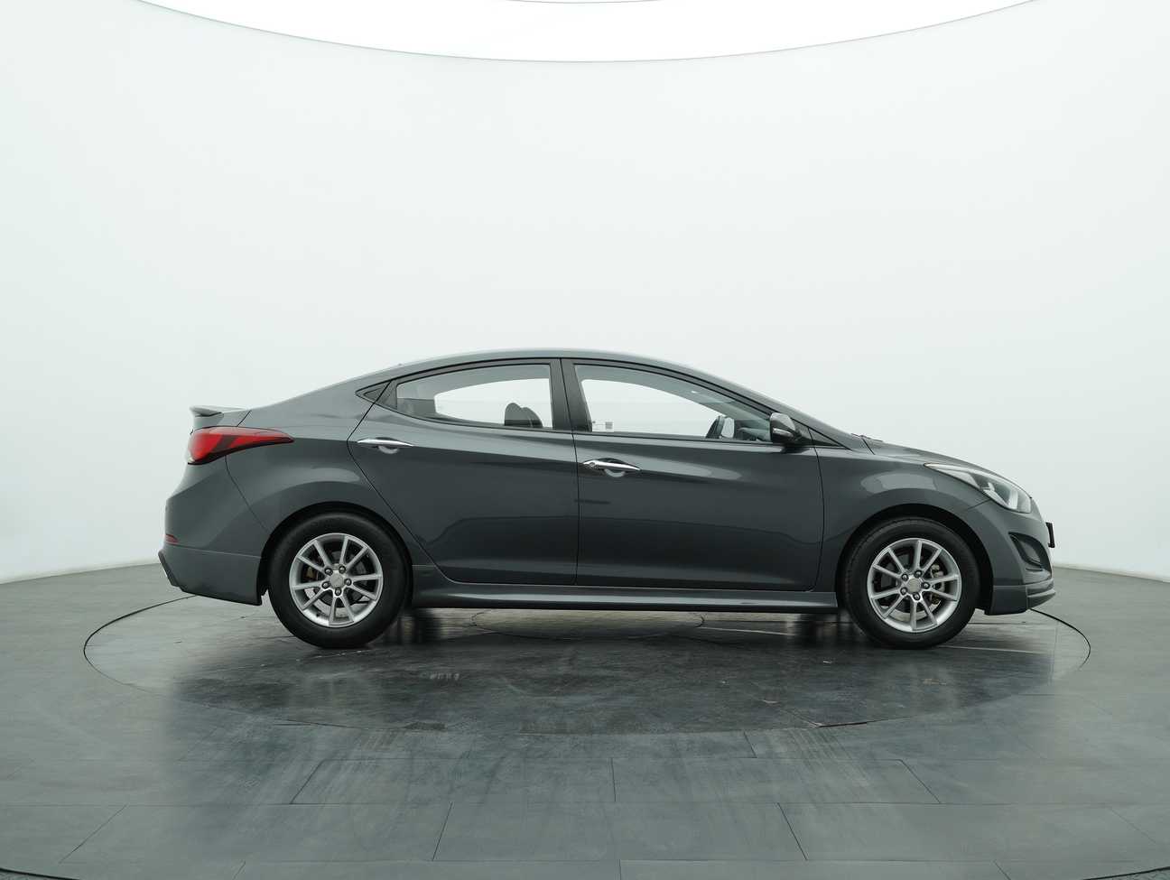 terpakai 2015 Hyundai Elantra Elegance 1.6