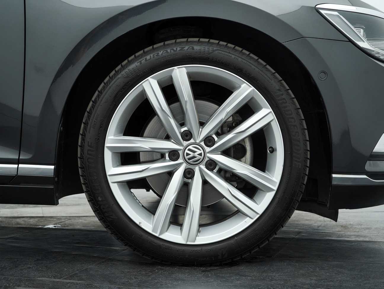 terpakai 2018 Volkswagen Passat 380 TSI Highline 2.0