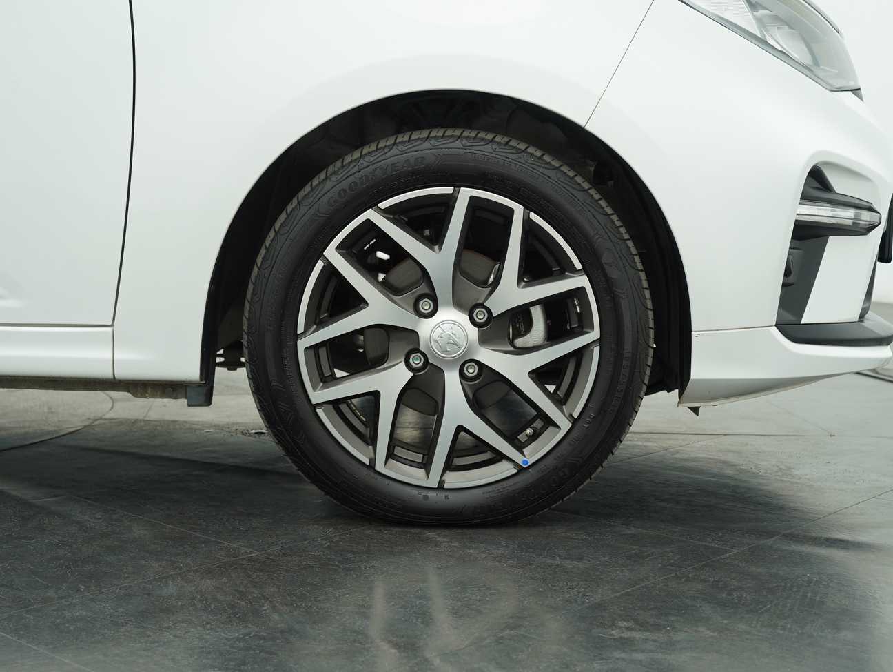 used 2023 Proton Persona Premium 1.6