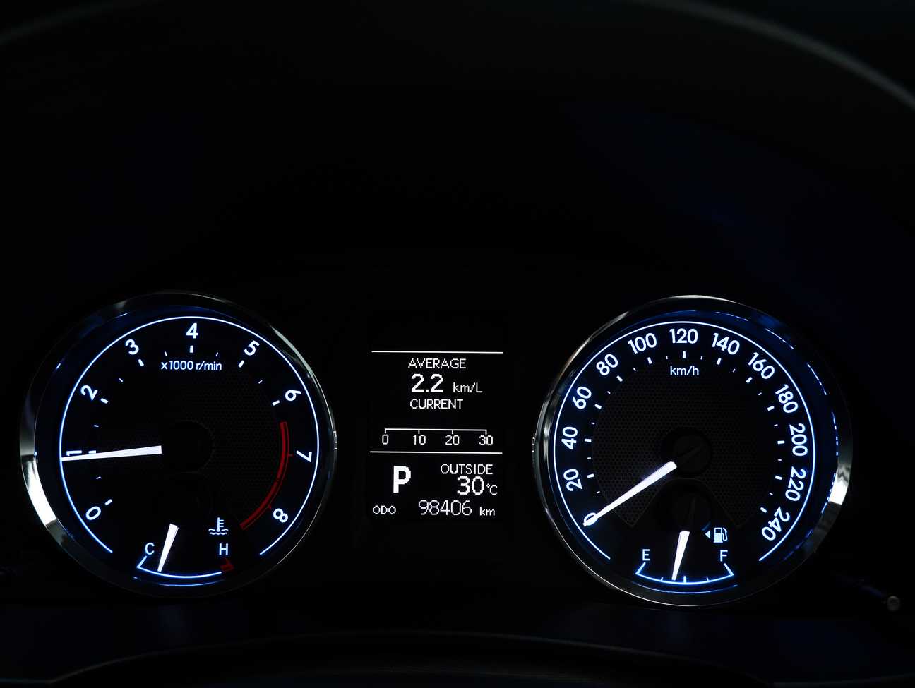 used 2014 Toyota Corolla Altis V 2.0