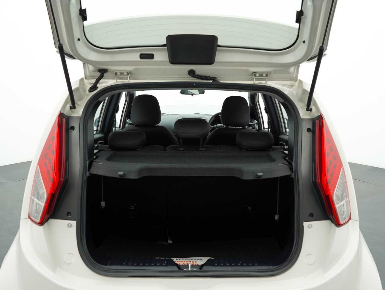 terpakai 2016 Proton IRIZ STANDARD 1.3