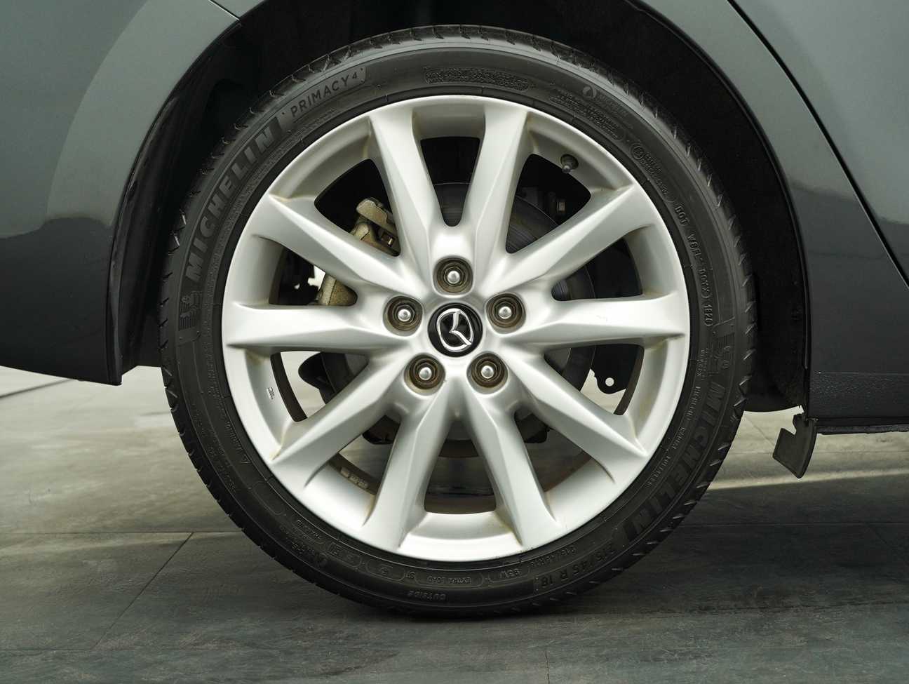 terpakai 2018 Mazda 3 SKYACTIV-G High 2.0