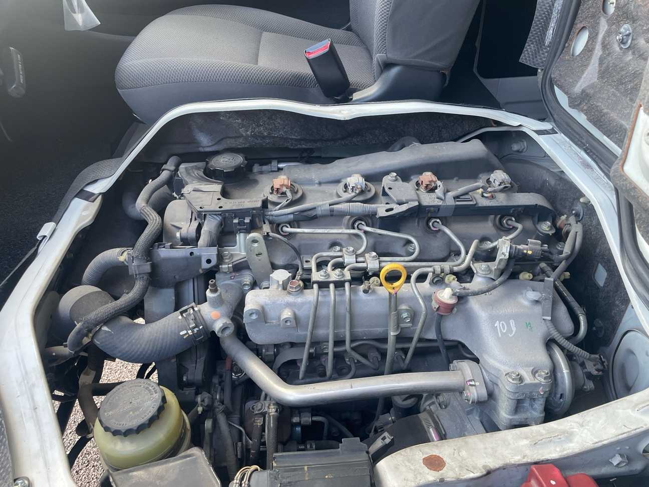 terpakai 2016 Toyota Hiace Window Van 2.5