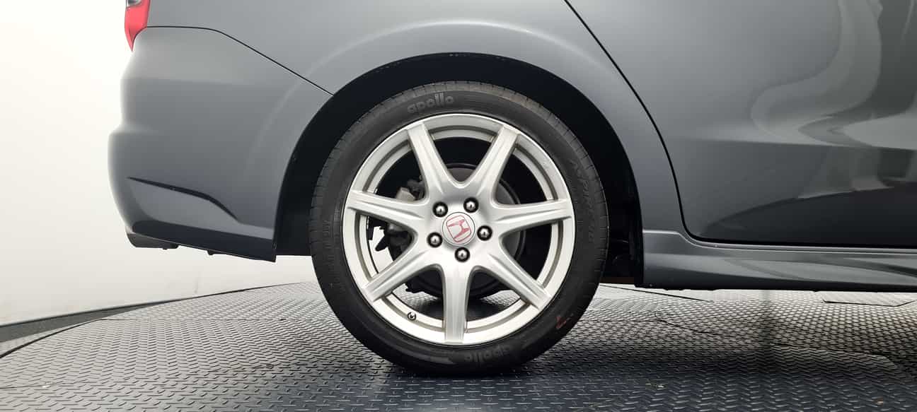 used 2013 Honda STREAM RSZ 1.8