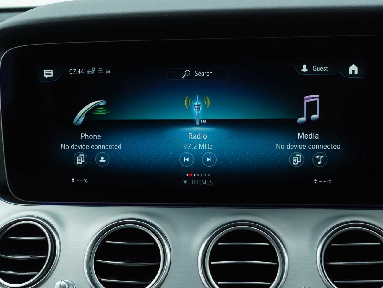 used 2023 Mercedes-Benz E200 Avantgarde 2.0