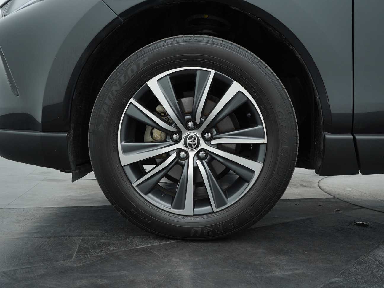 terpakai 2021 Toyota Harrier  2.0