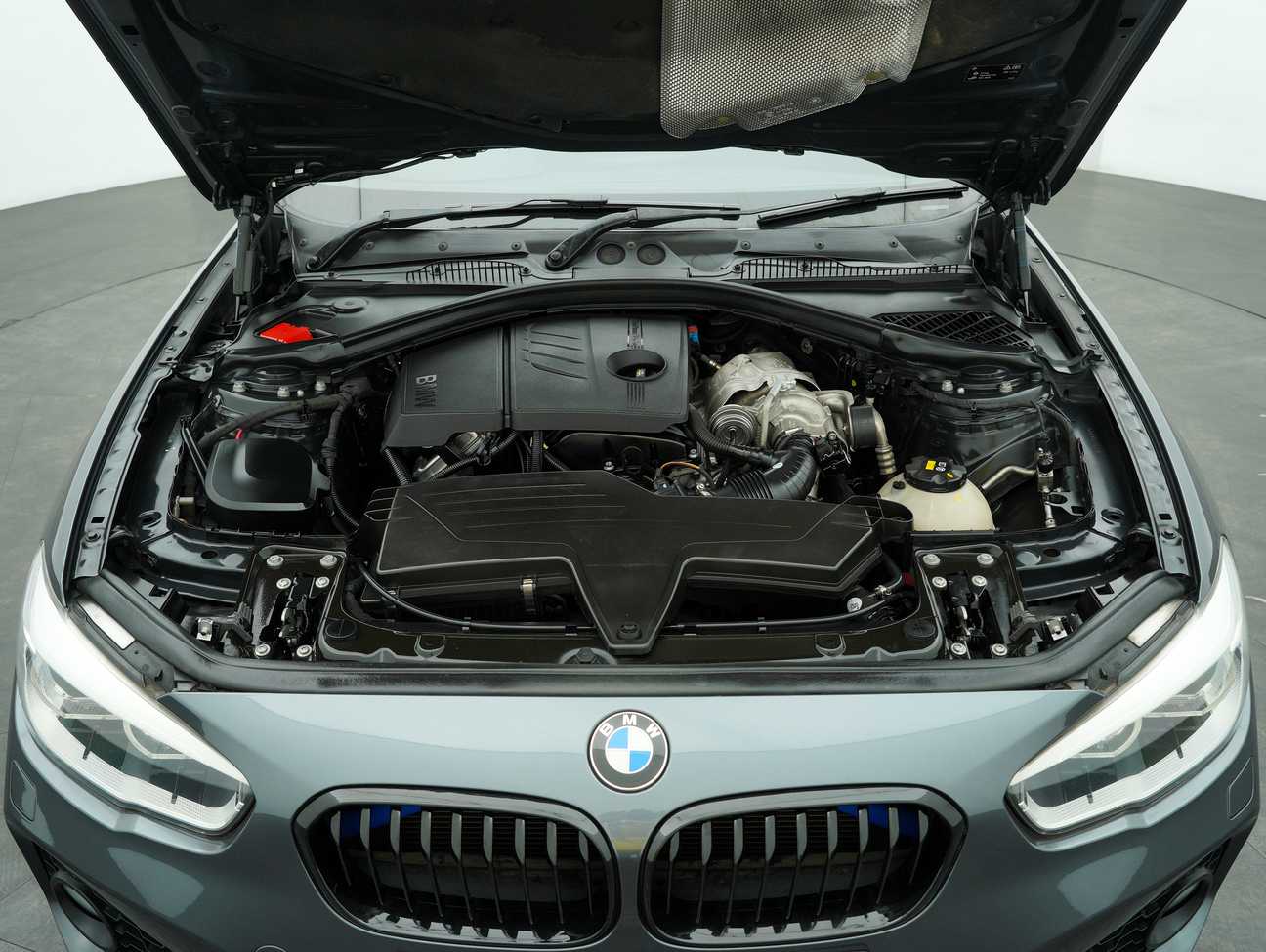 terpakai 2016 BMW 120i M Sport 1.6