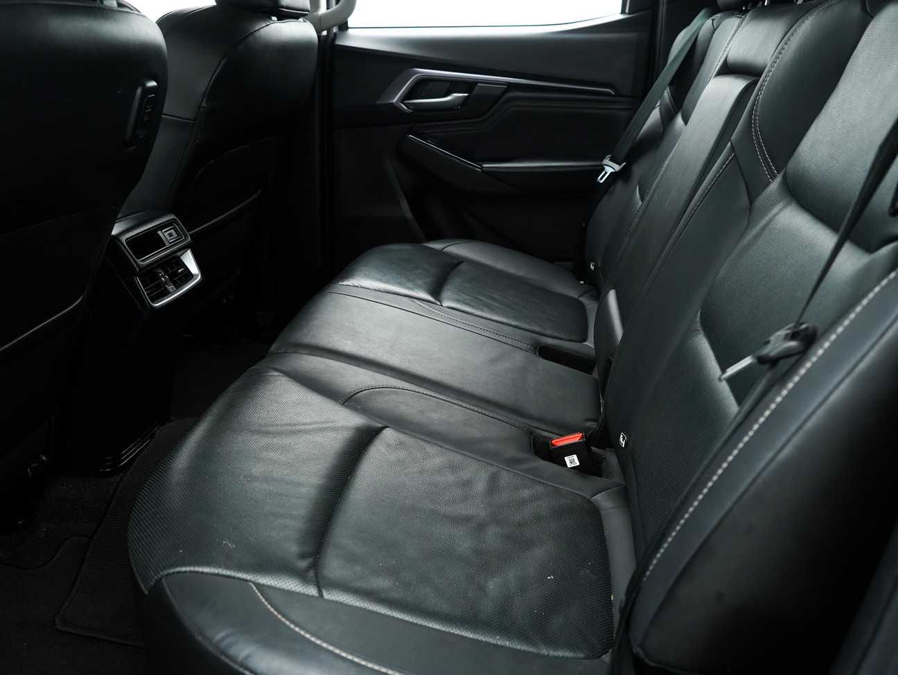 terpakai 2022 Isuzu D-Max Premium Dual Cab 1.9