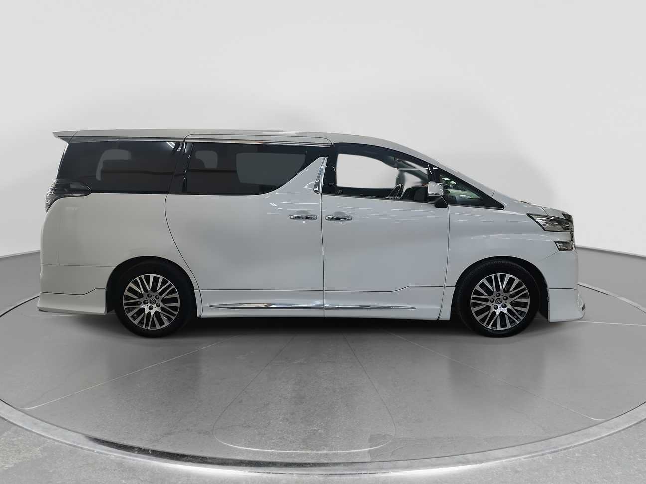 used 2016 Toyota Vellfire ZG 2.5