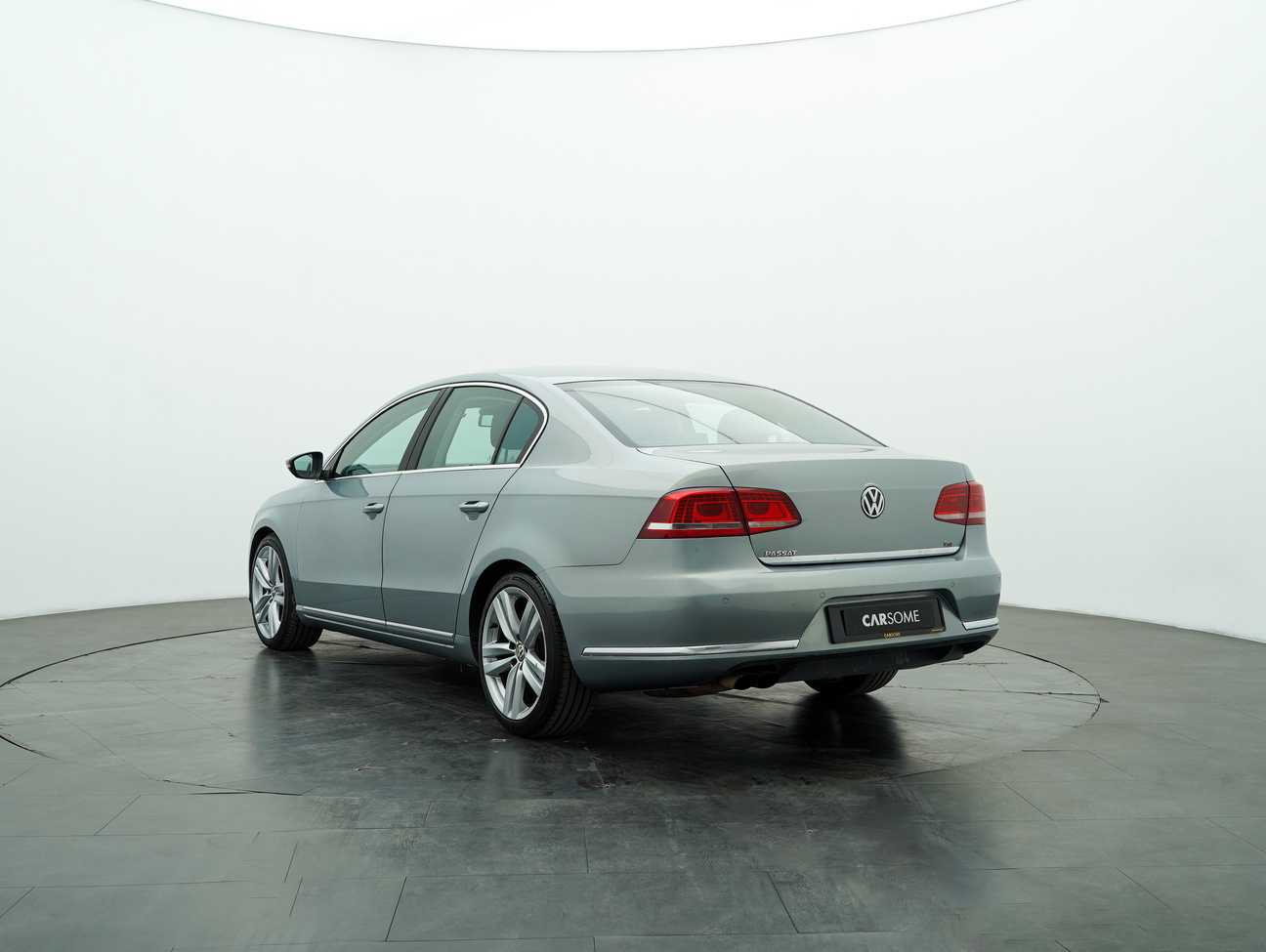 terpakai 2012 Volkswagen Passat TSI 1.8
