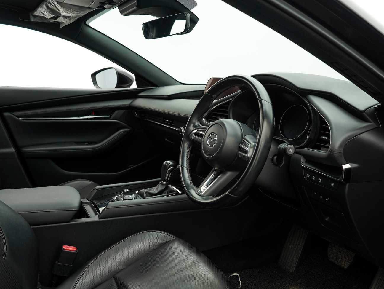 terpakai 2020 Mazda 3 SKYACTIV-G High Plus 2.0