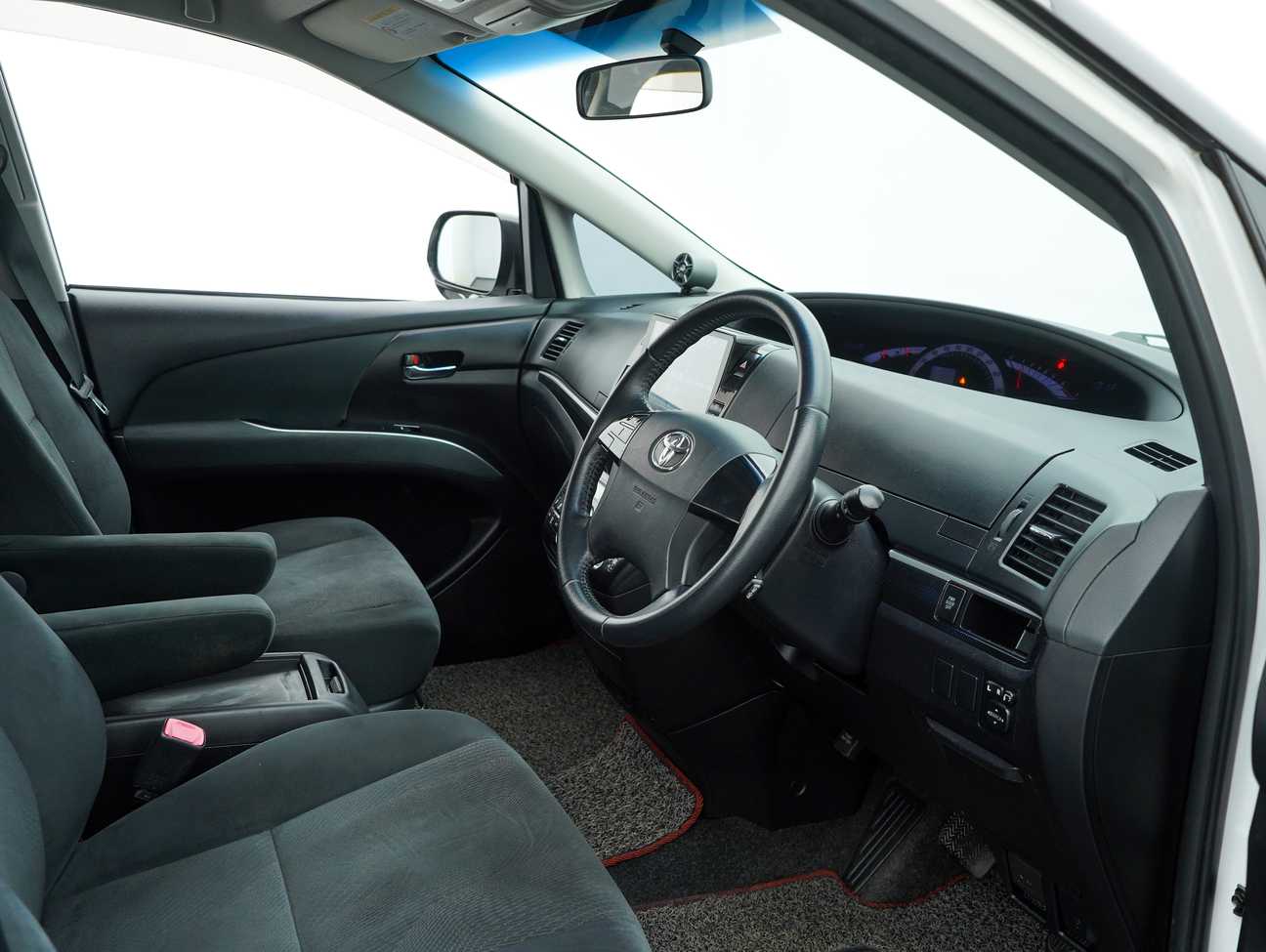 used 2014 Toyota Estima Aeras 2.4