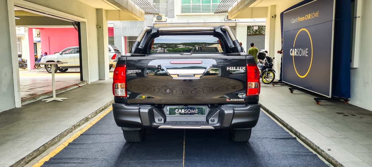 used 2019 Toyota HILUX DOUBLE CAB LE 4X4 2.8