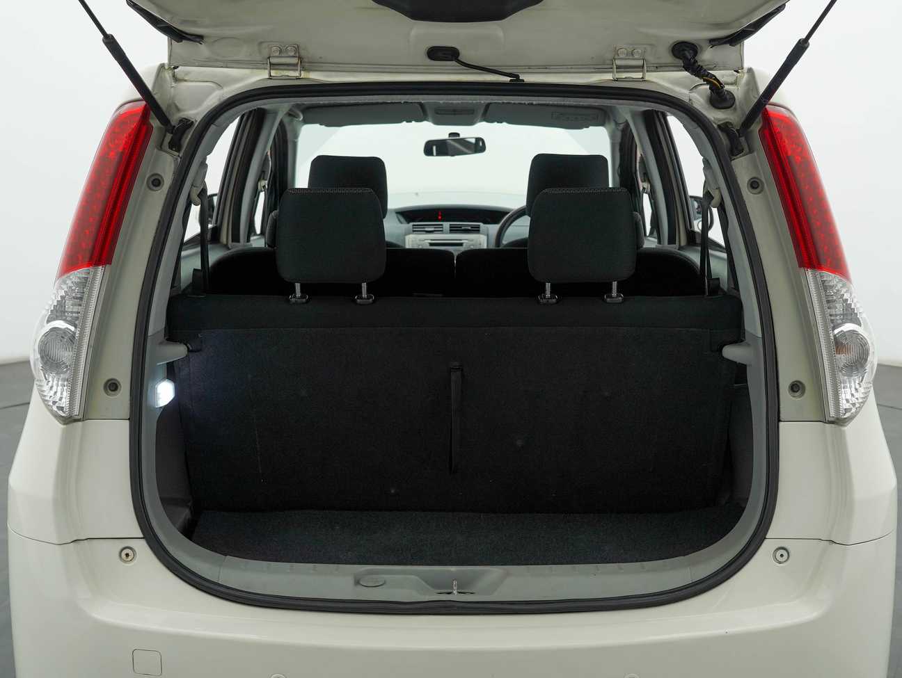 terpakai 2011 Perodua Alza EZi 1.5