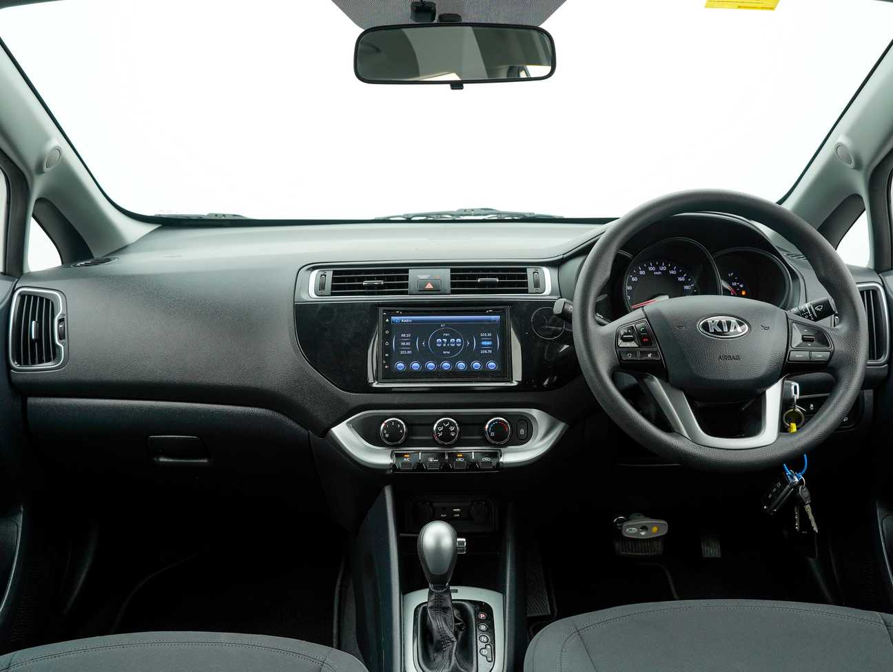 terpakai 2016 Kia Rio EX 1.4