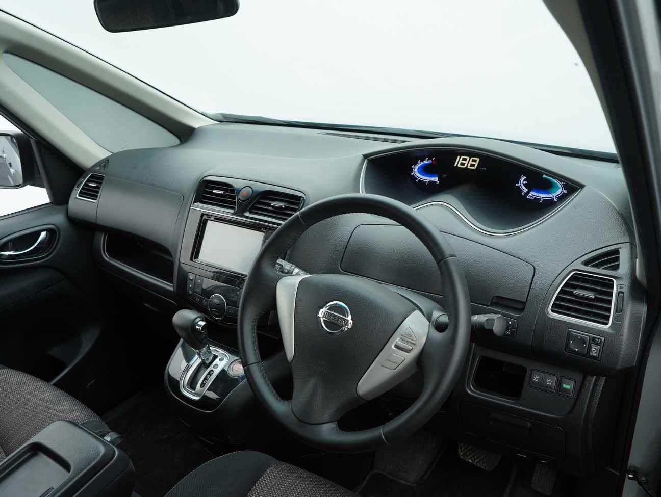 terpakai 2016 Nissan Serena S-Hybrid High-Way Star 2.0