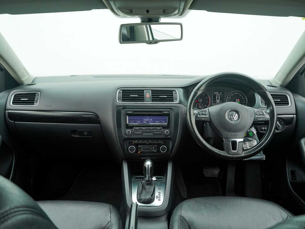 terpakai 2011 Volkswagen Jetta TSI 1.4